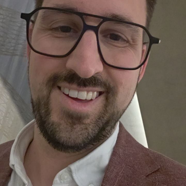 Instagram post from better.call.raoul. This post is in position 8.