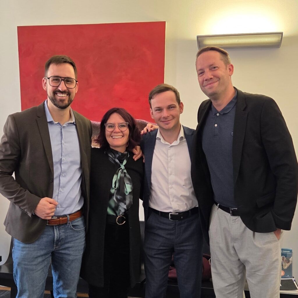 Instagram post from better.call.raoul. This post is in position 0.